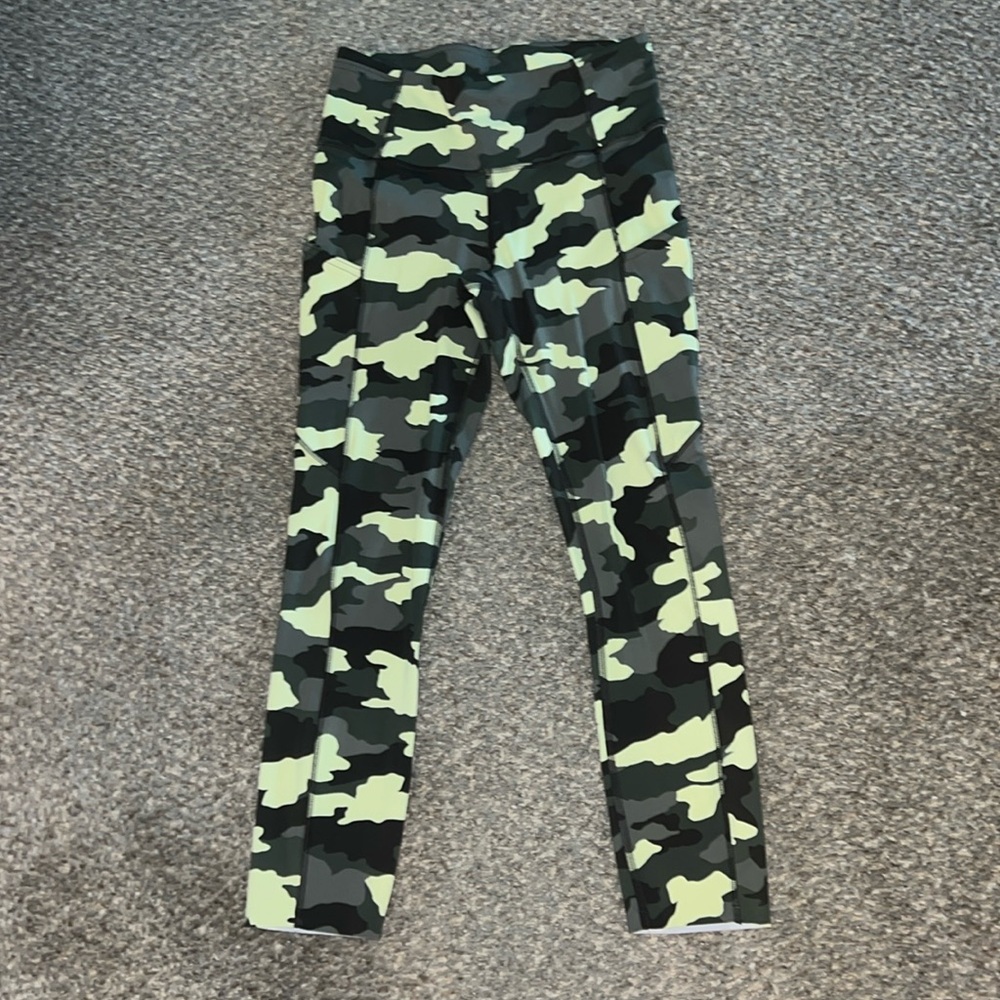 Lululemon fast and free leggings. 4